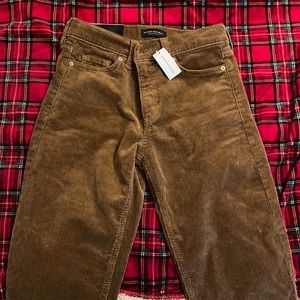 The Petite Straight Curdory Pant in Chestnut